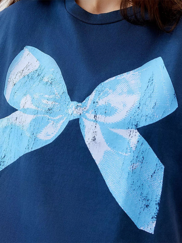 Butterfly T-shirt for women simple style round neck and short sleeves