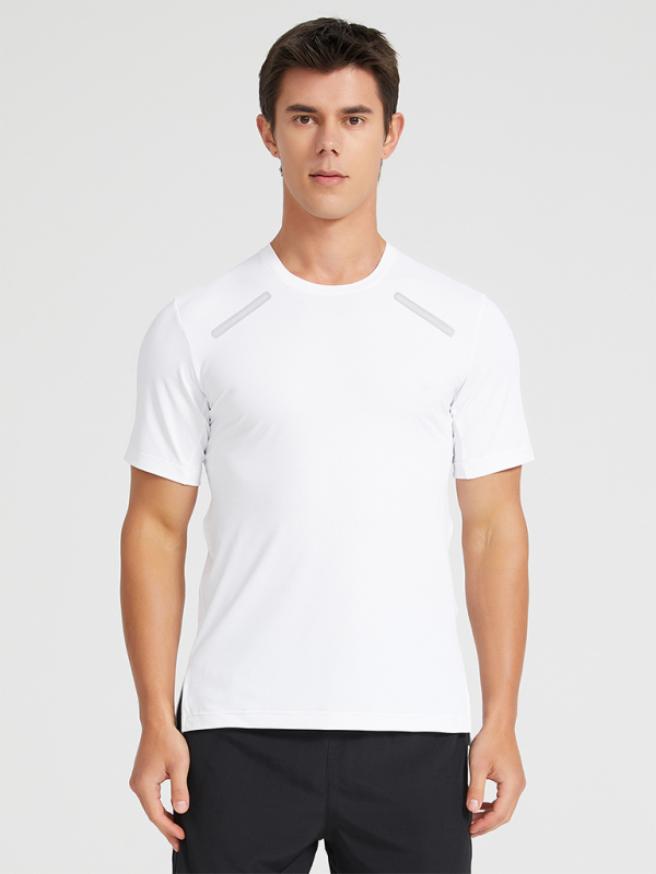 White athletic men’s short-sleeved breathable stretch T-shirt for outdoor fitness activities