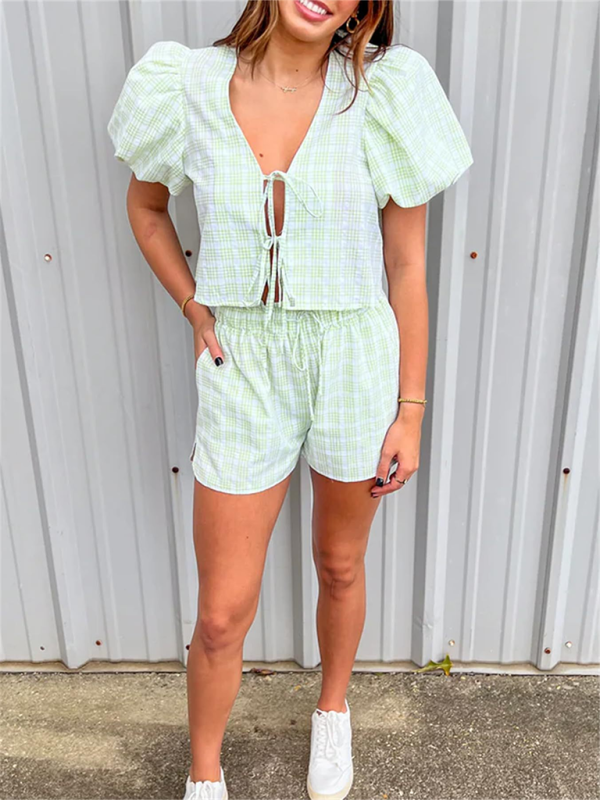 V-neck tie bow puff sleeve top casual shorts plaid two-piece suit - Green / S
