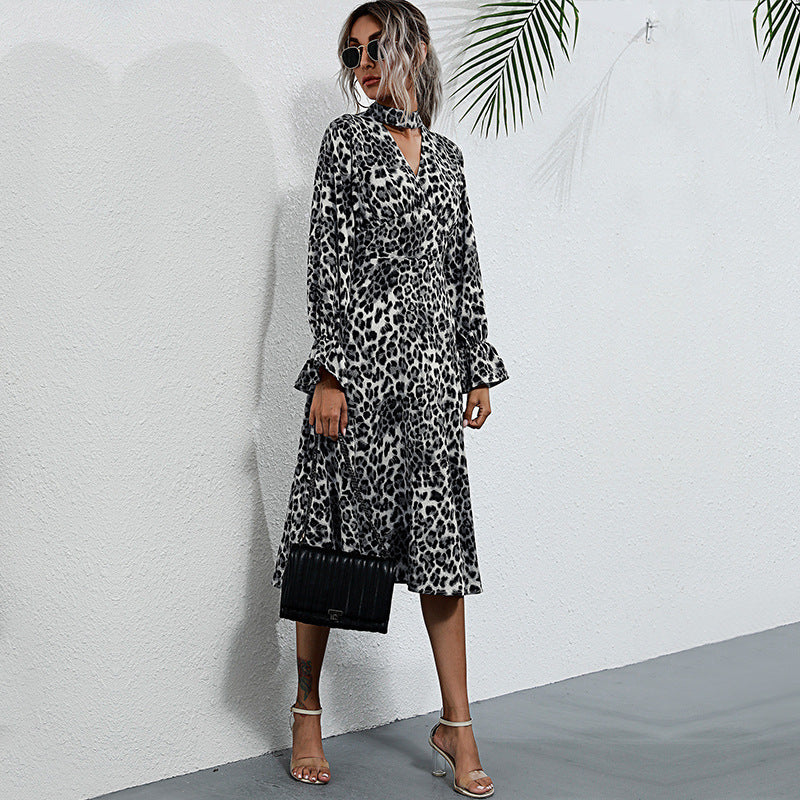 Robe midi à manches longues imprimée léopard 