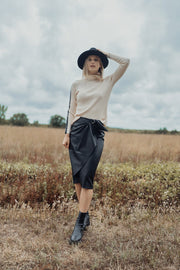 STRAIGHT LEATHER SKIRT WITH BUCKLE