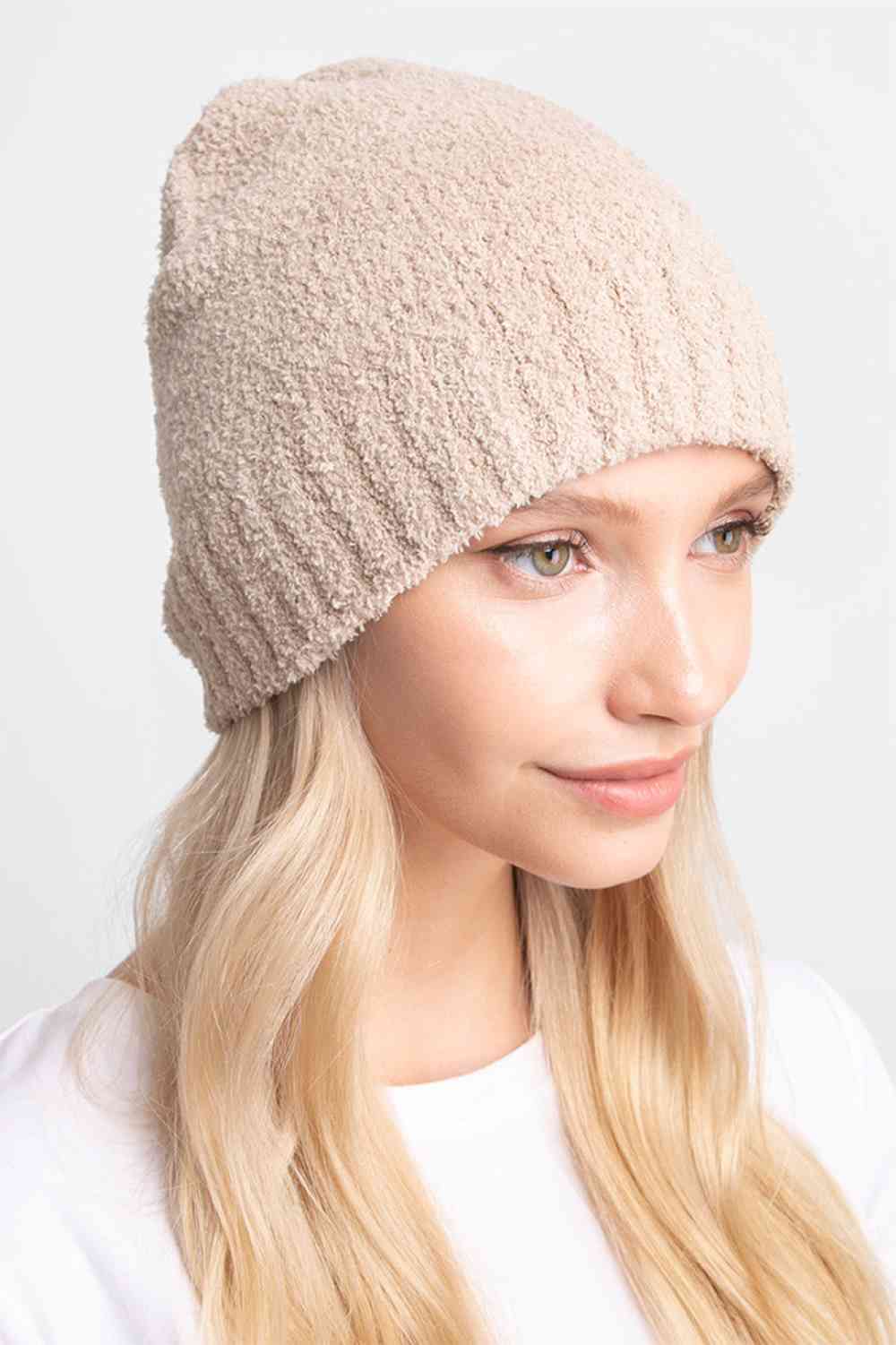 Ribbed Trim Solid Color Beanie