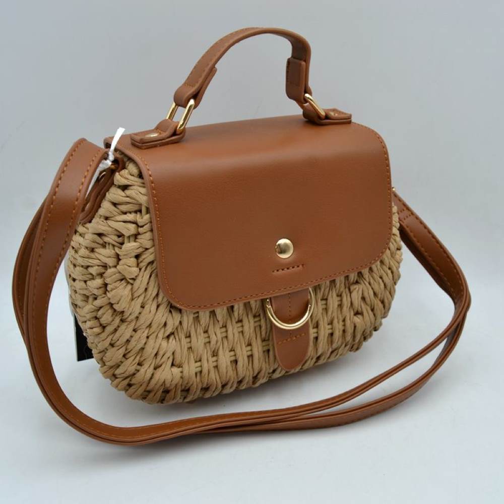 Chic Straw Woven Saddle Bag with Flap & Crossbody Strap
