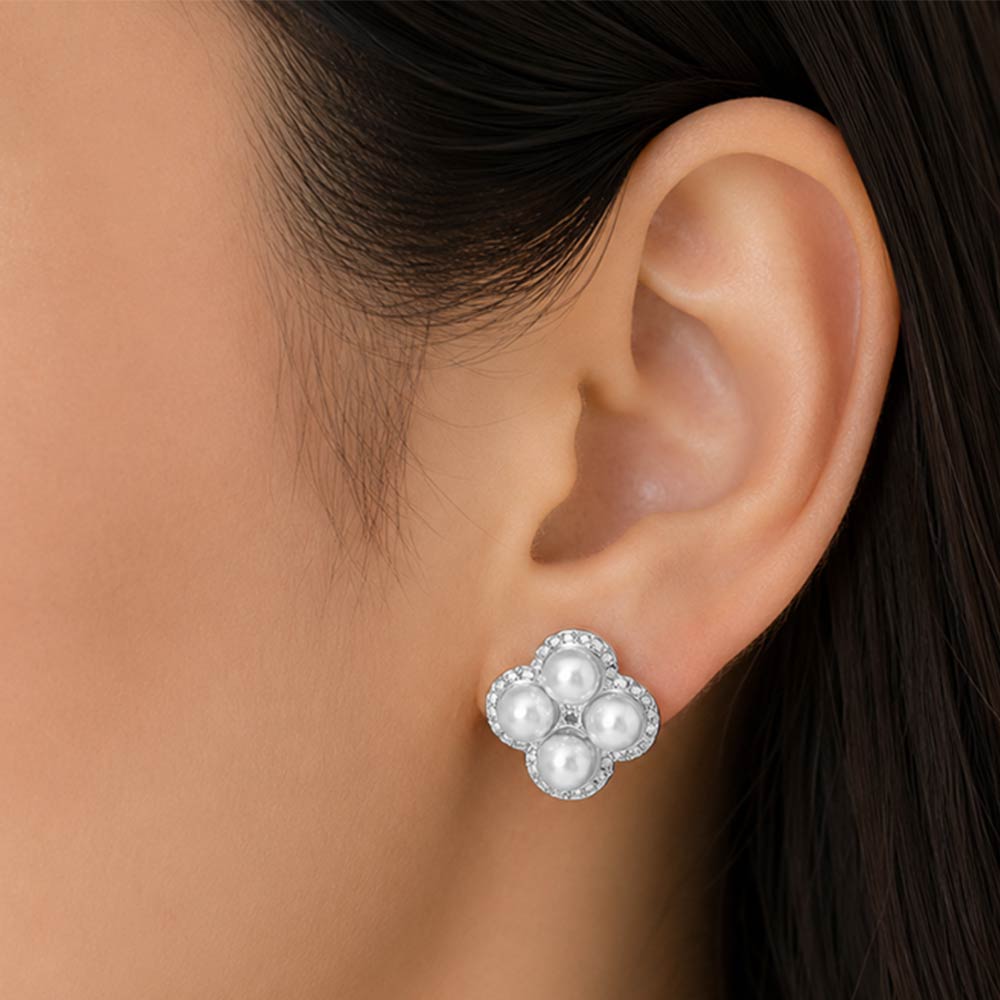 Pearl Cluster Clip On Earrings