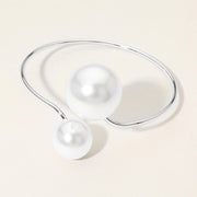 SECRET BOX_Bold Pearl Tip Cuff Bracelet