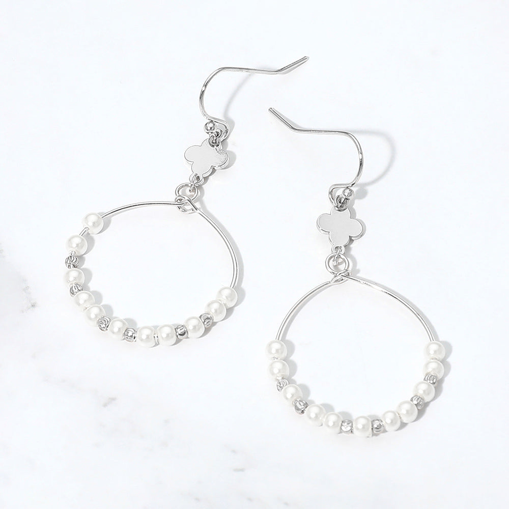 Quatrefoil Accent Pearl Beaded Hoop Link Drop Earrings