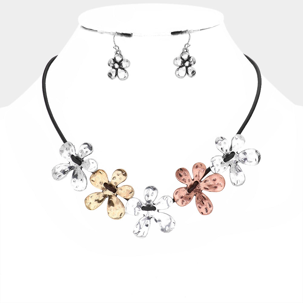Metal Flower Cord Necklace