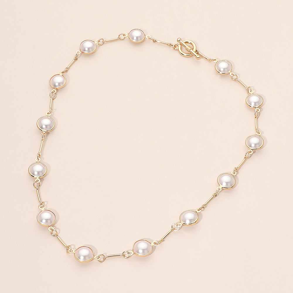 Round Pearl Link Toggle Necklace