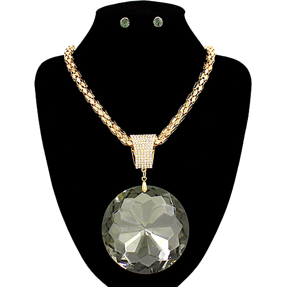 Oversized Round Glass Stone Pendant Pointed Necklace