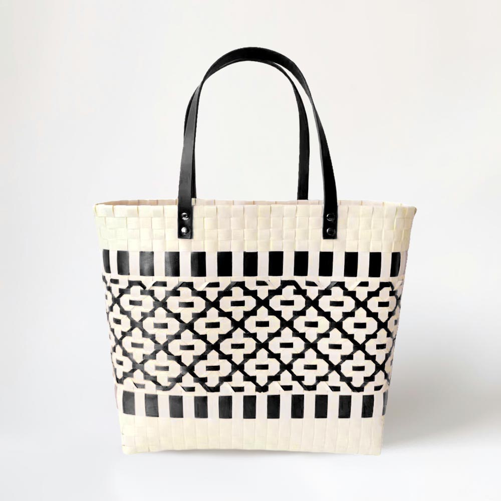 Quatrefoil Patterned Basket Weave Tote Bag / Shoulder Bag