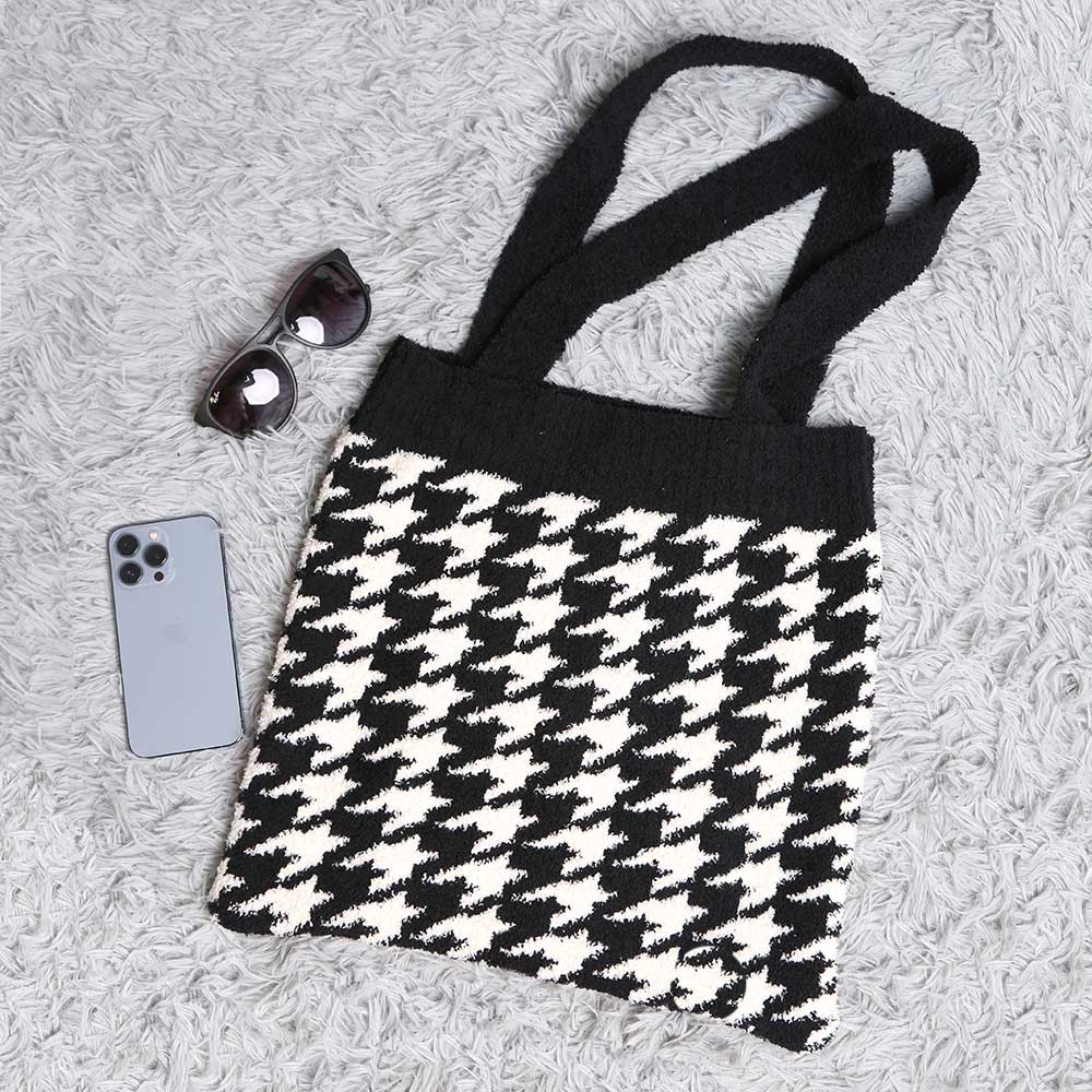 Houndstooth Knit Tote Bag