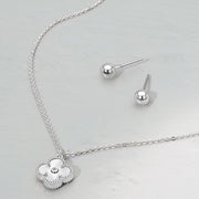 Metal Quatrefoil Pendant Necklace