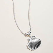 Metal Scallop Shell Pendant Necklace