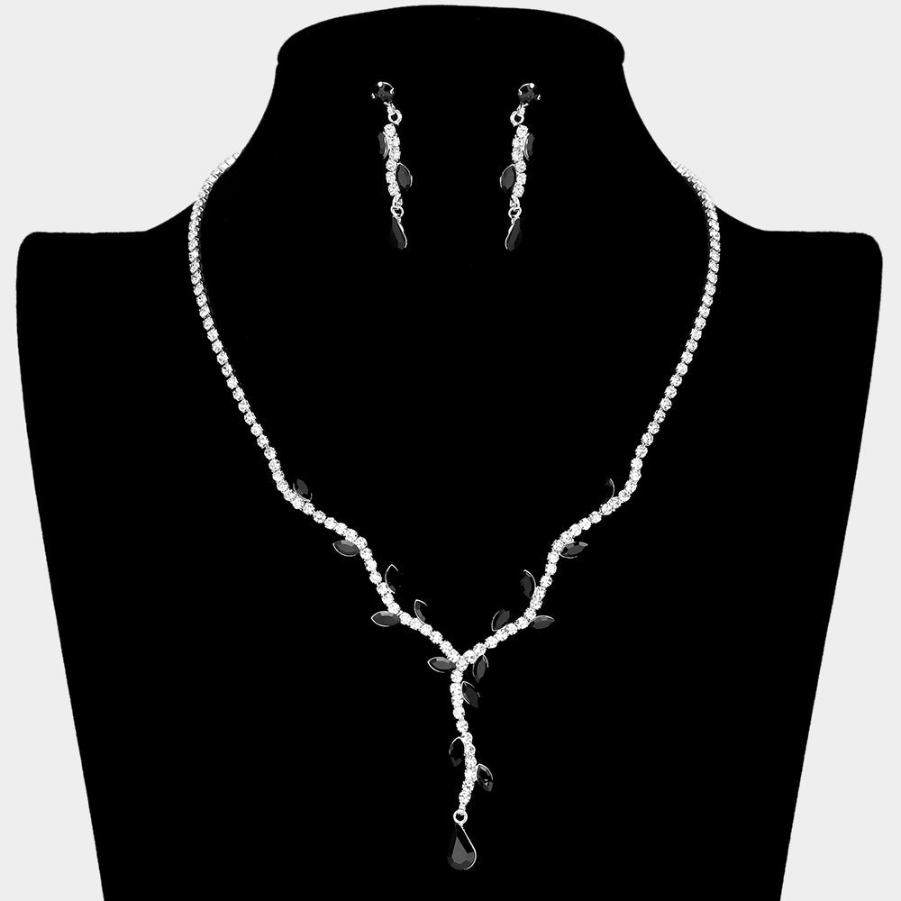Sprout Detailed Rhinestone Necklace