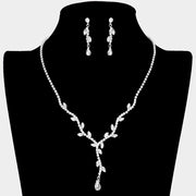 Sprout Detailed Rhinestone Necklace
