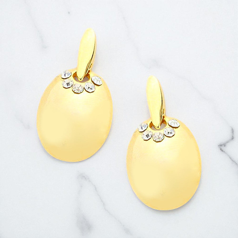 Crystal detail oval metal stud earrings
