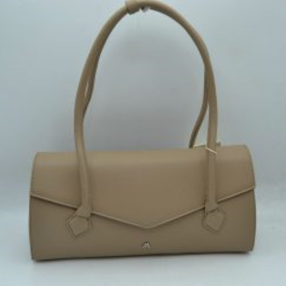 Minimalist Structured Shoulder Bag with Envelope Flap