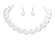 Oversized Pearl Necklace