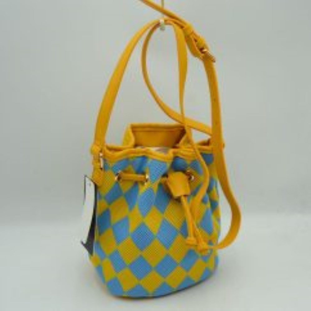 Diamond Pattern Drawstring Bucket Bag with Shoulder Strap