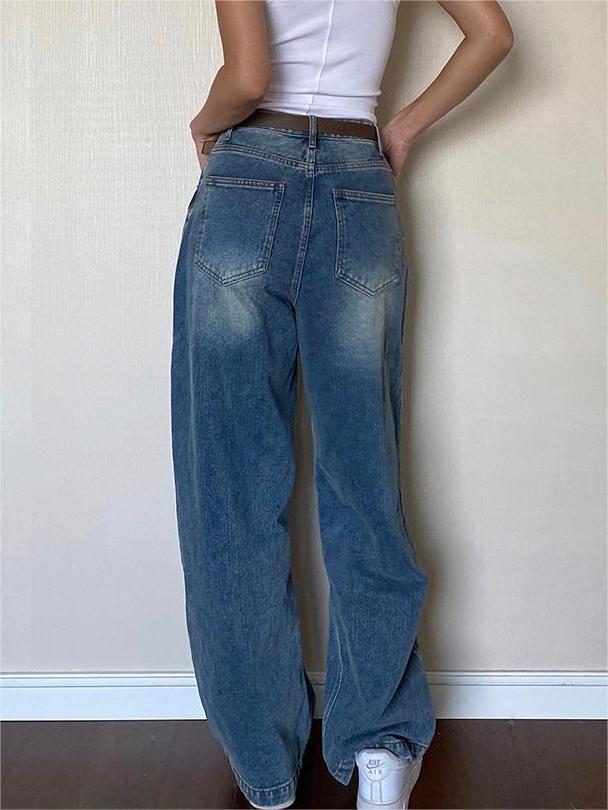 BAGGY BLUE JEANS WITH BROWN BELT BOYFRIEND CUT JEANS