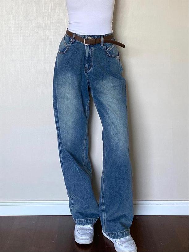 BAGGY BLUE JEANS WITH BROWN BELT BOYFRIEND CUT JEANS