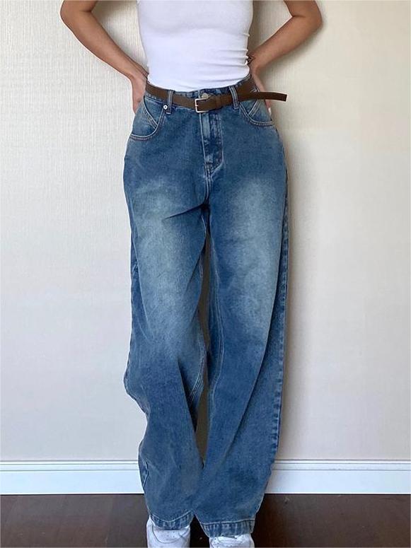 BAGGY BLUE JEANS WITH BROWN BELT BOYFRIEND CUT JEANS