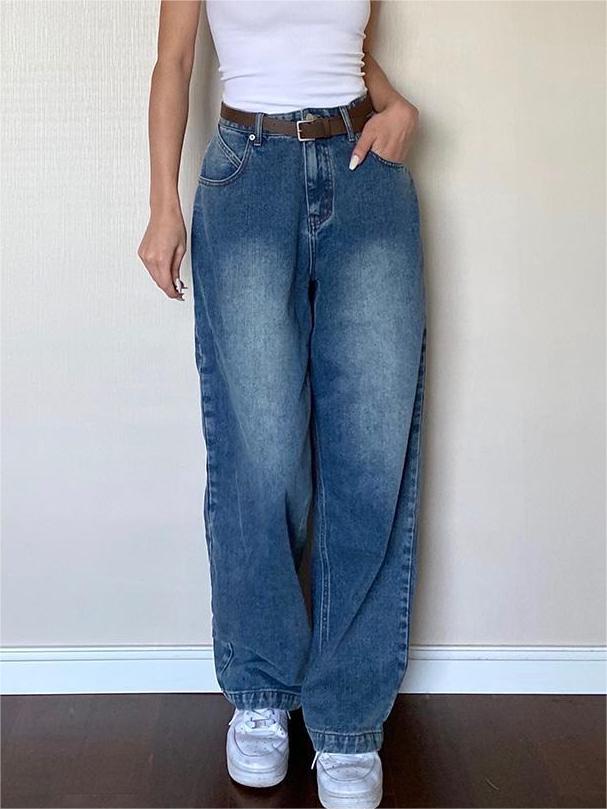 BAGGY BLUE JEANS WITH BROWN BELT BOYFRIEND CUT JEANS