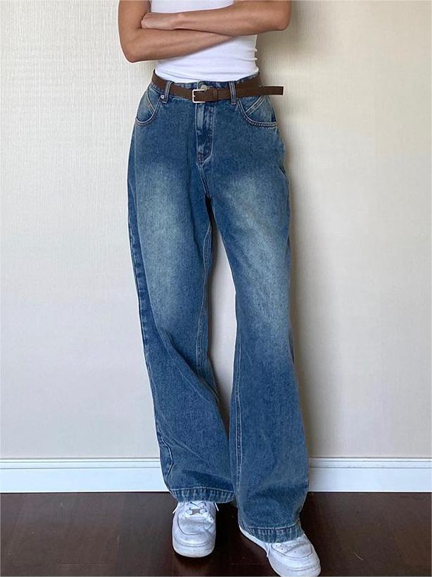 BAGGY BLUE JEANS WITH BROWN BELT BOYFRIEND CUT JEANS