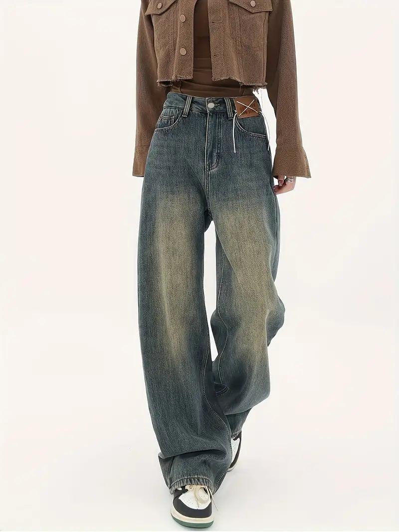BAGGY BOYFRIEND JEANS IN FADED DENIM FOR A RELAXED FIT