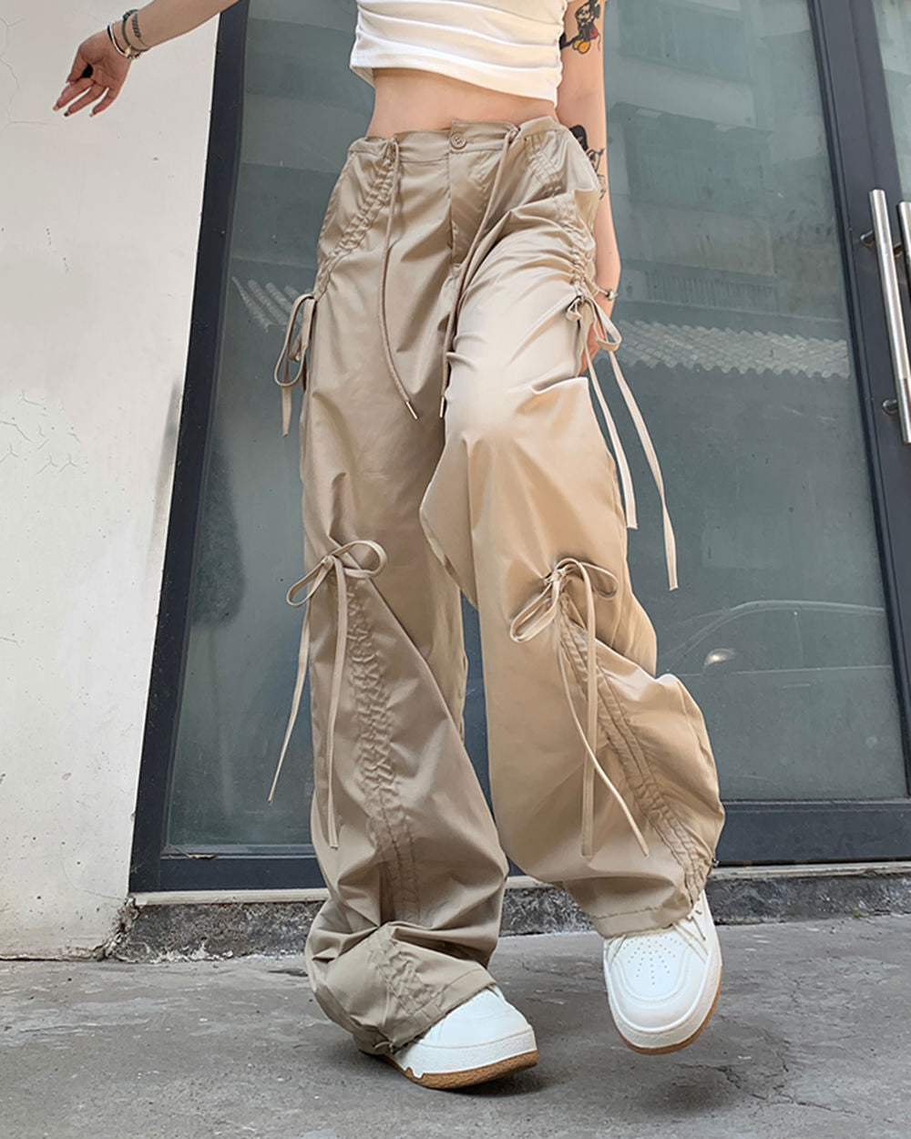 BEIGE DRAWSTRING WIDE-LEG CARGO PANTS