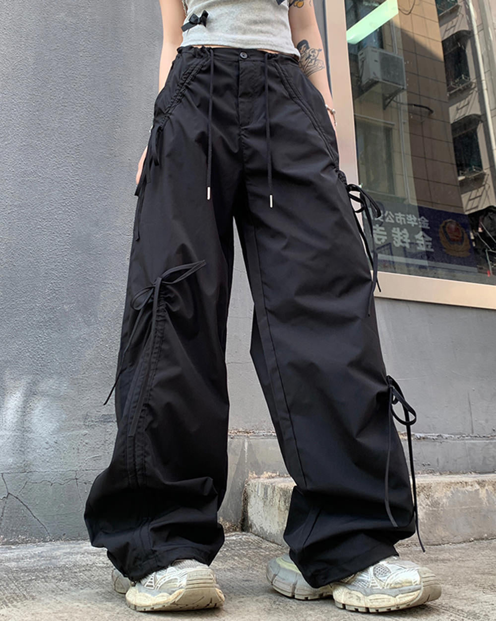 BEIGE DRAWSTRING WIDE-LEG CARGO PANTS
