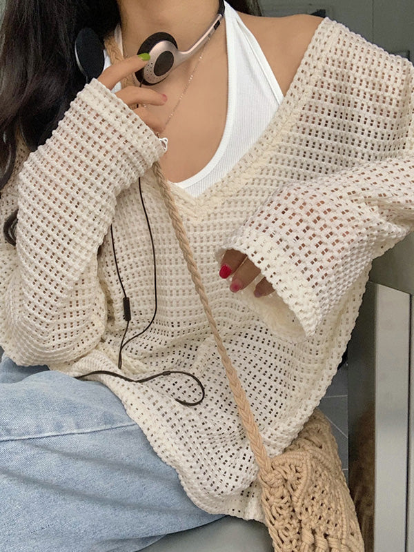 BEIGE KNIT SWEATER WITH ACCESSORIES IN WHITE VINTAGE CUT STYLE