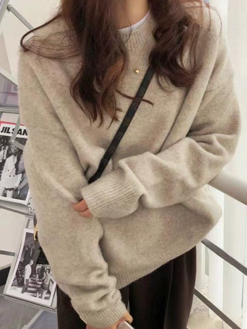 BEIGE KNIT SWEATER WITH LONG SLEEVES AND CREW NECK LONG SLEEVE DESIGN