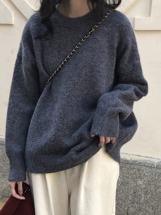 BEIGE KNIT SWEATER WITH LONG SLEEVES AND CREW NECK LONG SLEEVE DESIGN