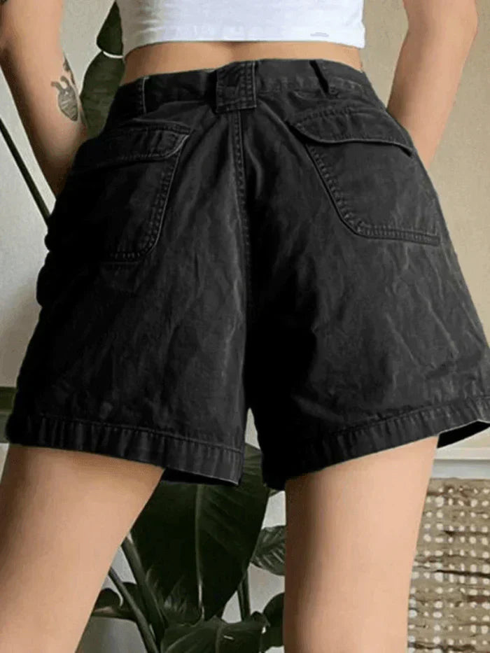 BLACK CARGO SHORTS FOR CASUAL SUMMER WEAR