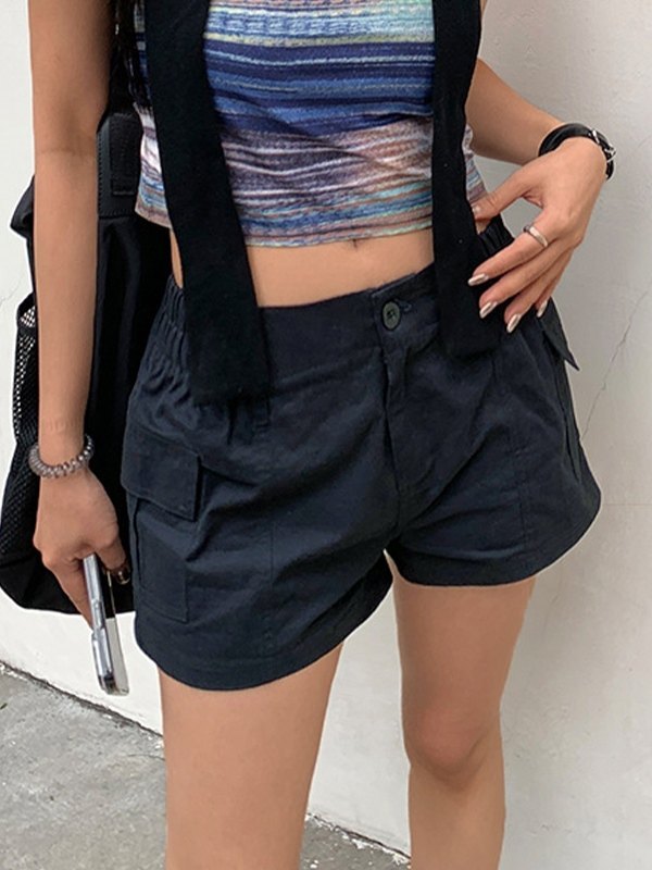 BLACK CARGO SHORTS FOR WOMEN’S CASUAL WEAR