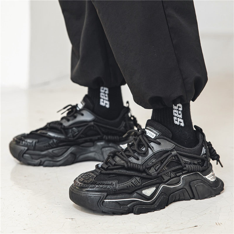 BLACK CHUNKY SNEAKERS FOR AN ACTIVE LIFESTYLE - PERFECT FIT