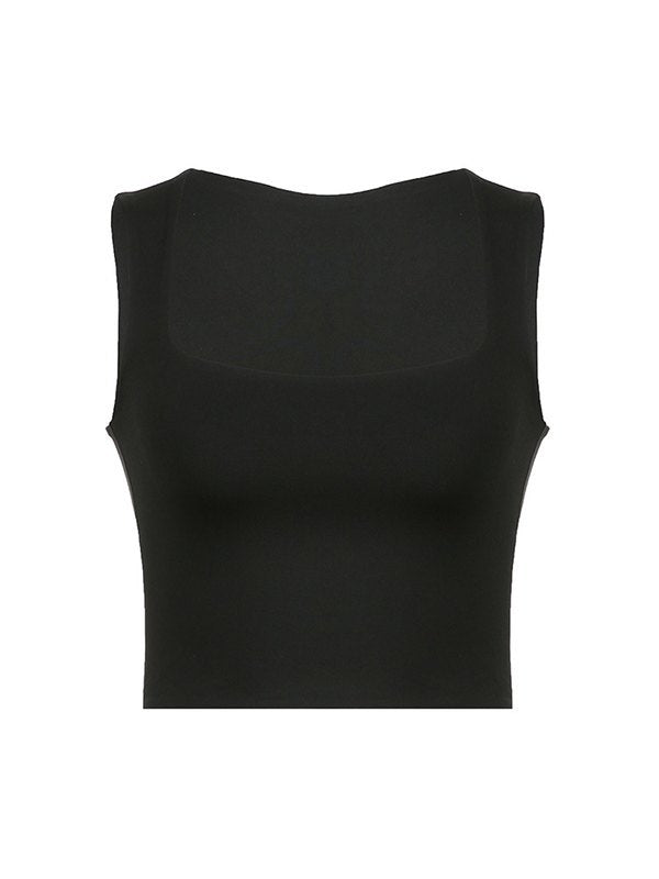 BLACK CLASSIC BASIC TANK TOP WITH GOLD NECKLACES