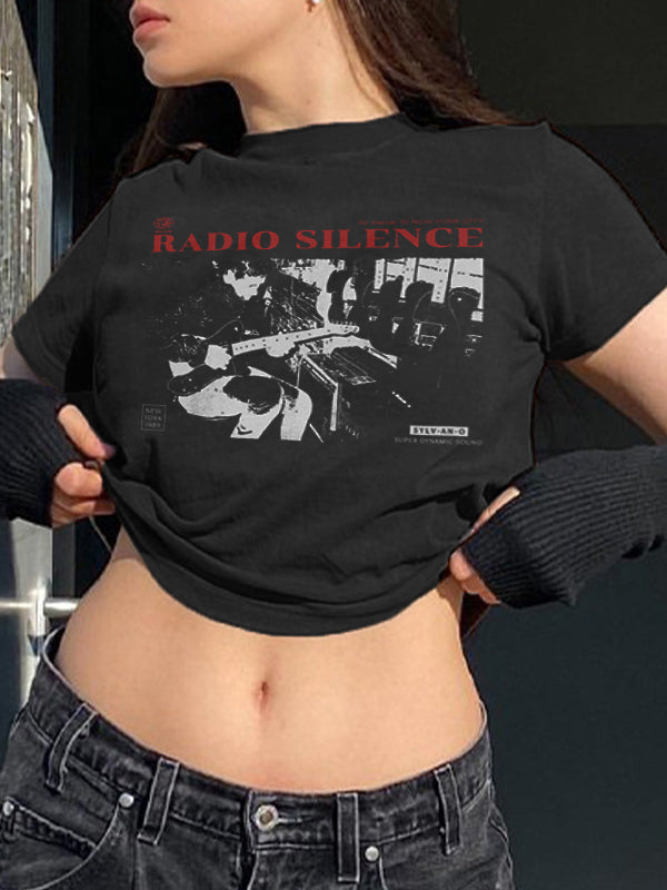 BLACK GRAPHIC CROP TOP WITH SLIM FIT AND ROUND NECK FOR HIP HOP STYLE