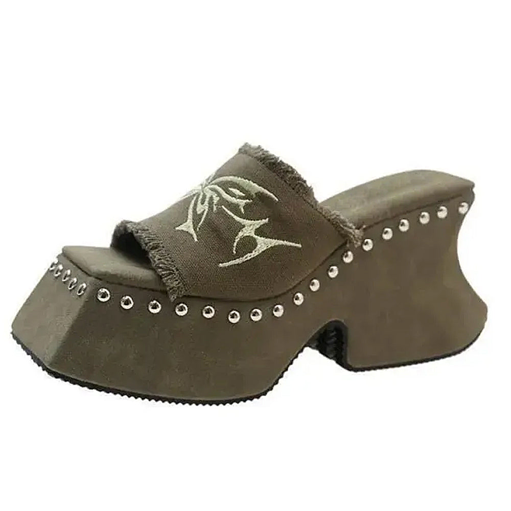 BLACK PLATFORM SLIDE SANDALS WITH SILVER STUDS FOR WOMEN
