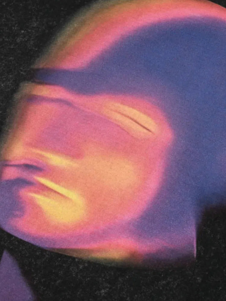 BLACK THERMAL IMAGE T-SHIRT FEATURING DISTRESSED FACE DESIGN