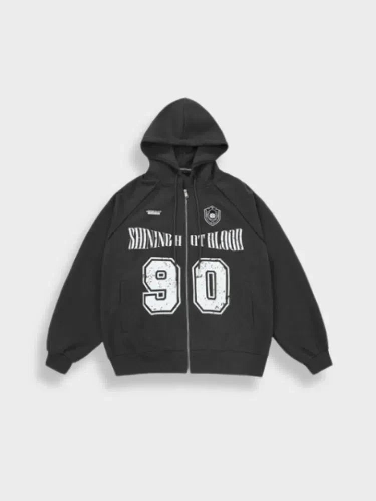 BLACK ZIP-UP HOODIE WITH 90S DESIGN TO STAY WARM