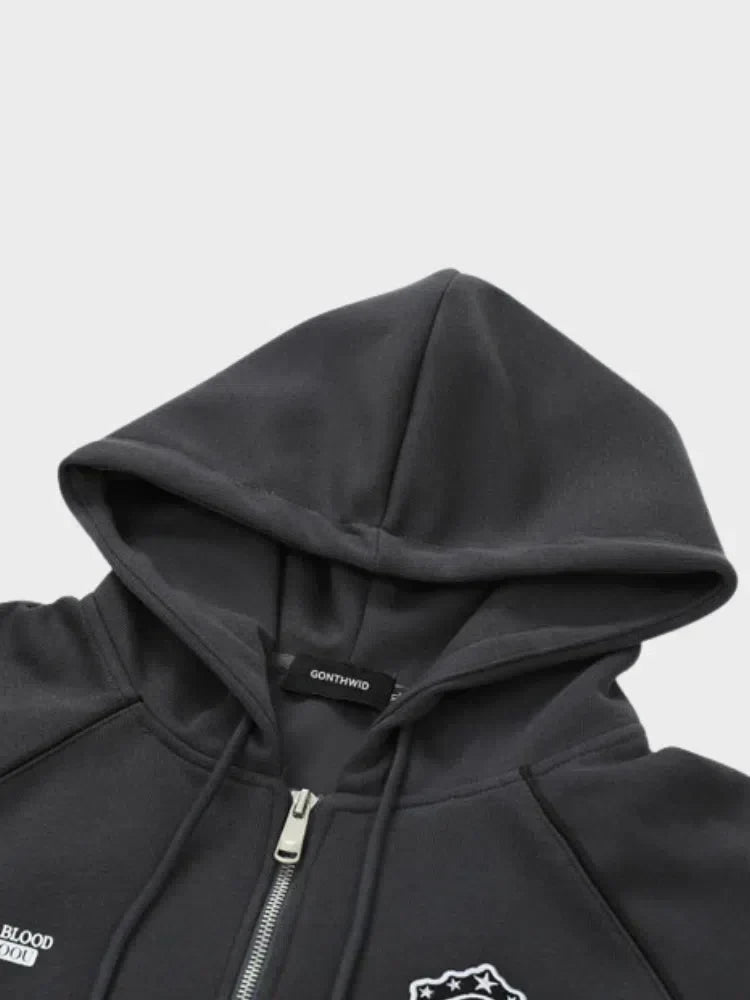 BLACK ZIP-UP HOODIE WITH 90S DESIGN TO STAY WARM