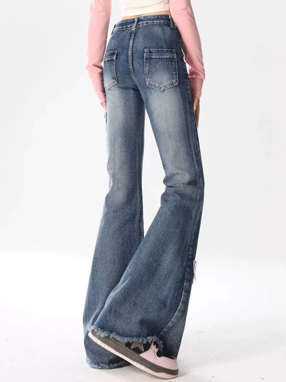 BLUE BUTTERFLY APPLIQUED BELL-BOTTOM JEANS HIGH WAIST FLARE