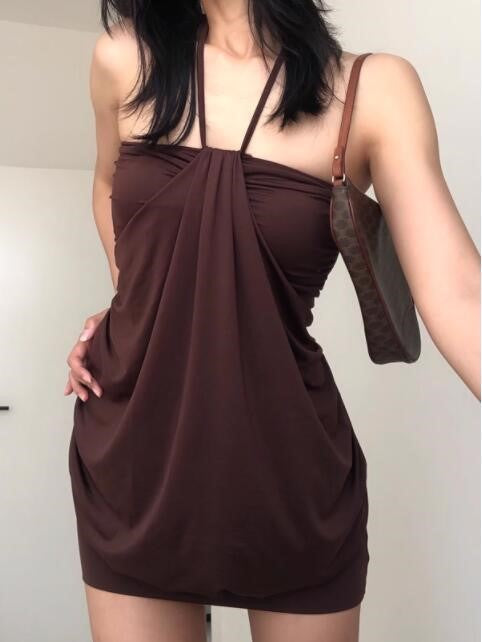 BROWN HALTER NECK DRESS WITH CHIC HALTER NECKLINE