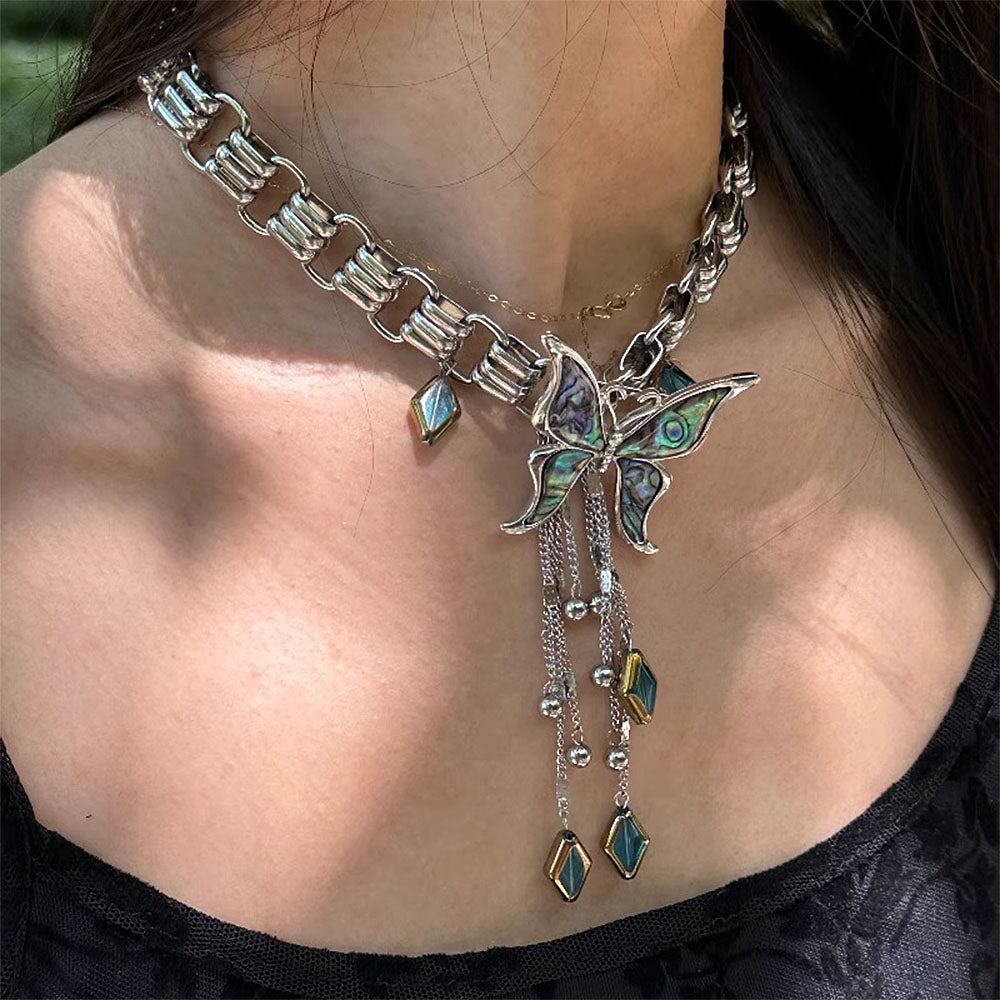 BUTTERFLY CHOKER: BLUE DIAMOND AESTHETIC BUTTERFLY NECKLACE