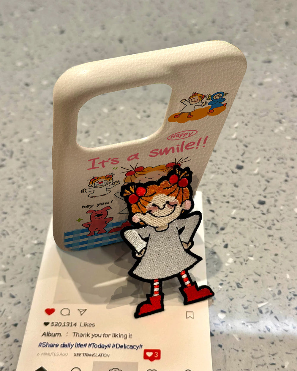 CARTOON-THEMED PHONE CASE FOR SMARTPHONES