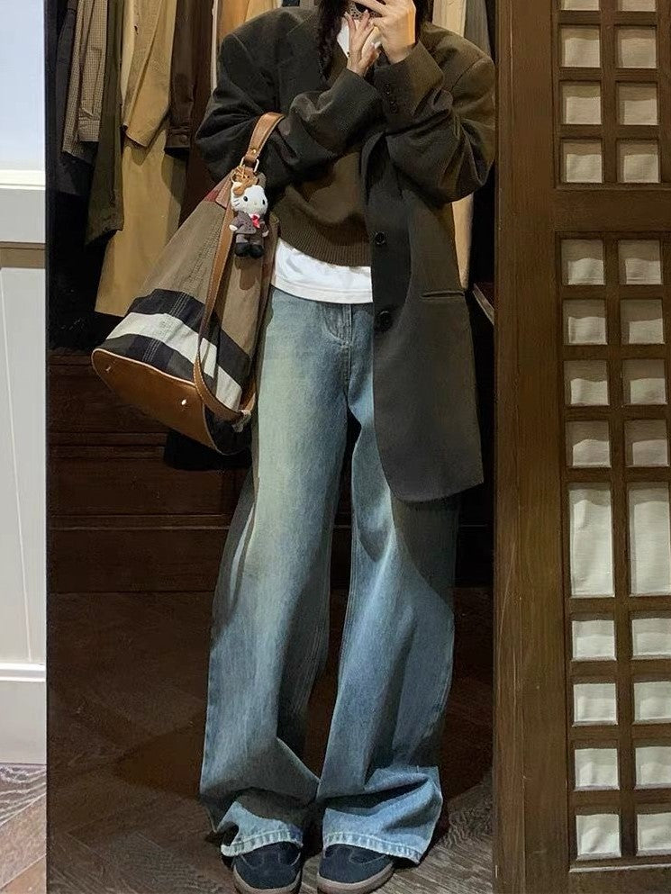 CASUAL WOMEN'S OUTFIT WITH AUTHENTIC WASH FINISH AND WIDE LEG DESIGN