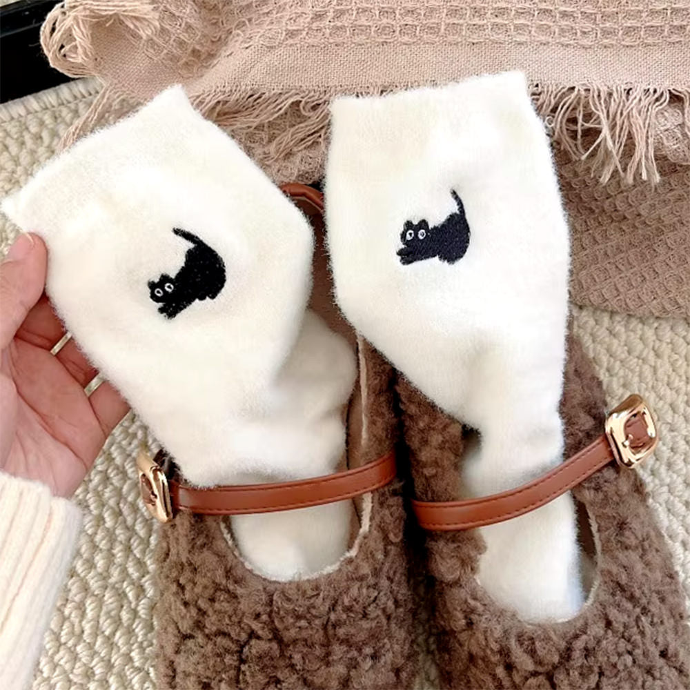 CAT EMBROIDERY FUZZY SOCKS