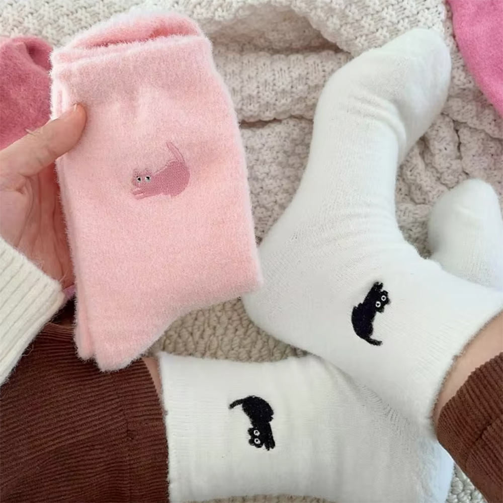 CAT EMBROIDERY FUZZY SOCKS